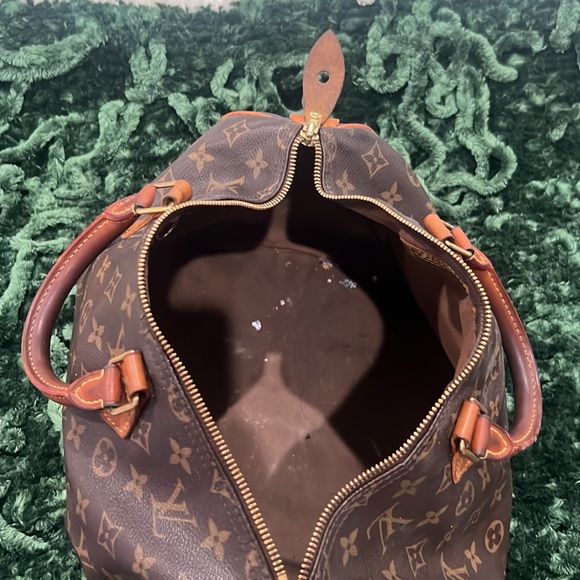 Louie Vuitton speedy bag - Picture 5 of 9